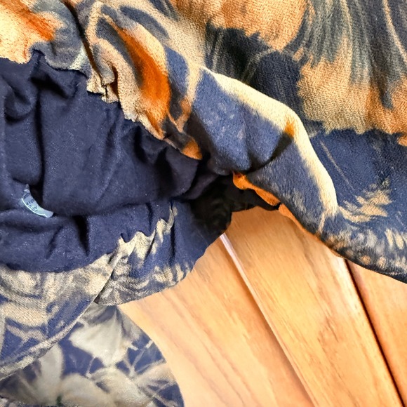 Karen Kane Women Floral Blouson Top Black Gold Rayon Batwing Sleeve Size L - Picture 7 of 9